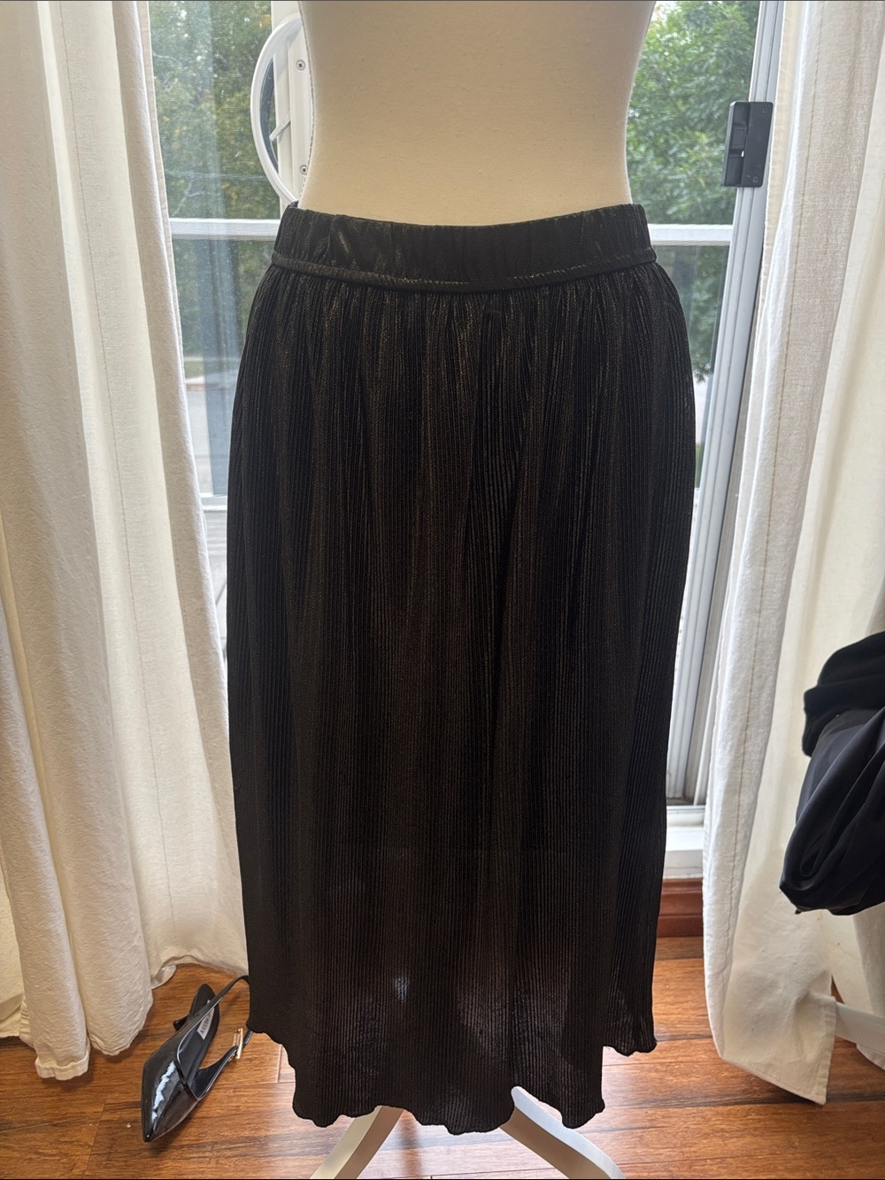 Black Pleated Midi Skirt - , Classic Elastic Waist